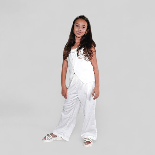 Set de pantalón y chaleco Aria: elegancia en lino para niñas - Imagen 7